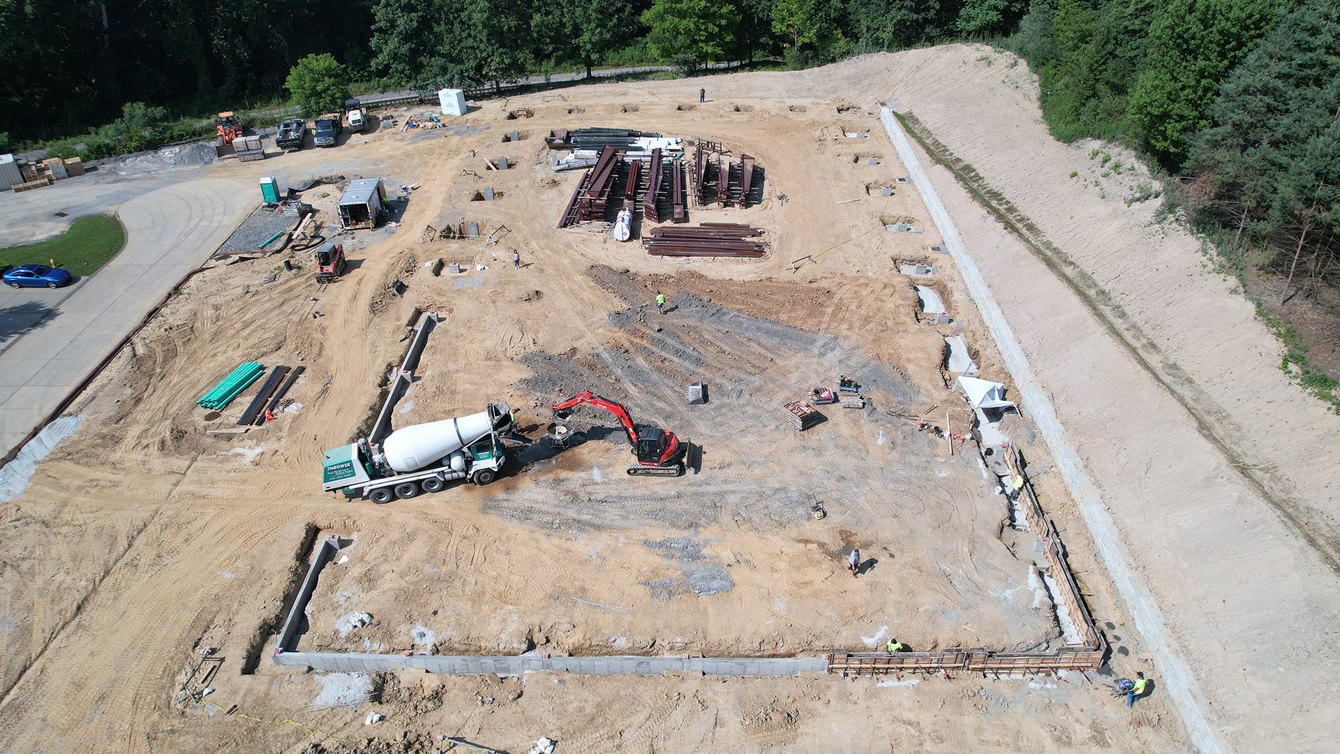 Red Direct steel building foundation design for AI data centers supporting heavy server equipment